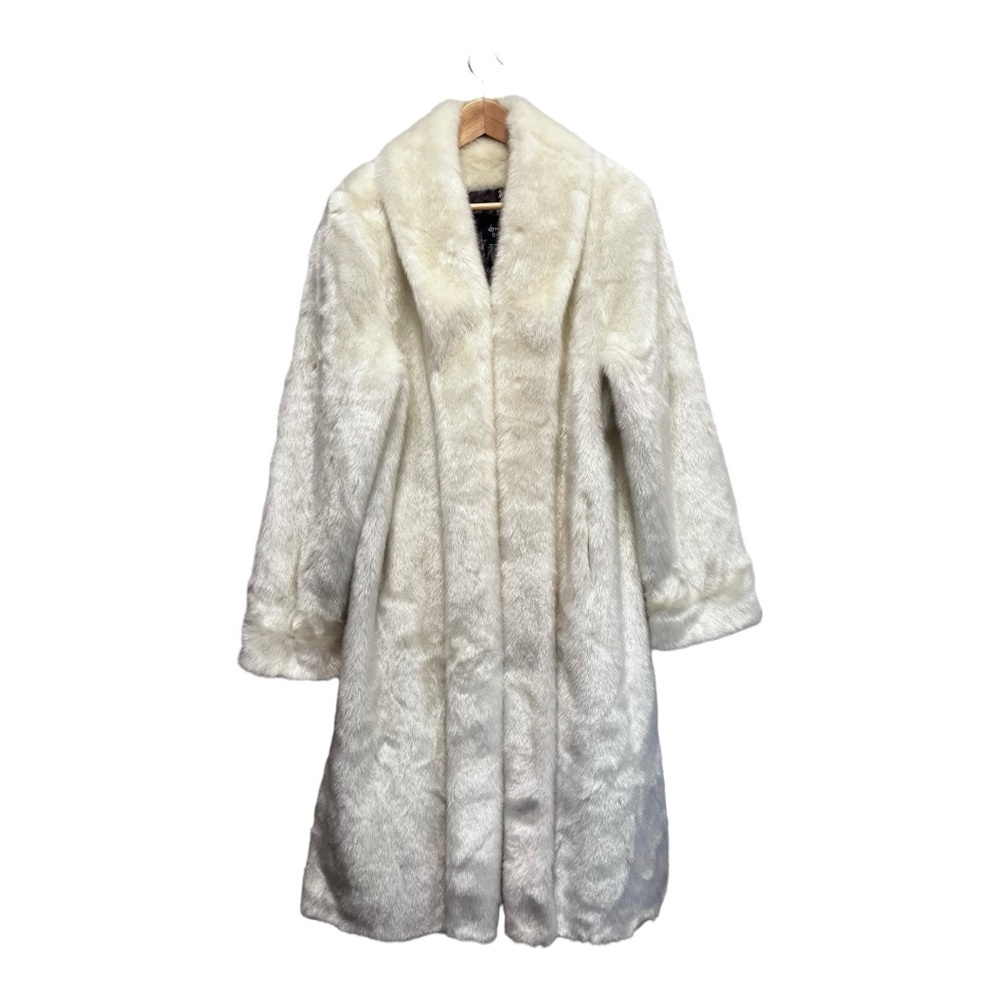 Dennis Basso Size M Gorgeous Long Full Length Winter White Faux Fur Coat